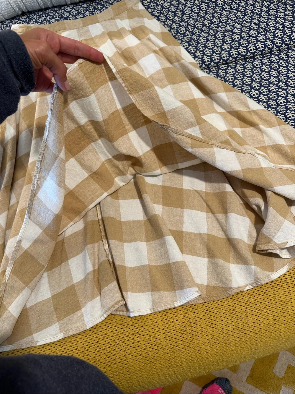 Who What Wear Beige & White Gingham Buffalo Plaid Midi Skirt - Picture 3 of 7